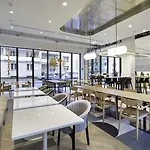Hotel Qubus