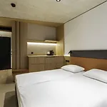 Qubus 4*