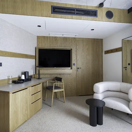 Qubus Hotel